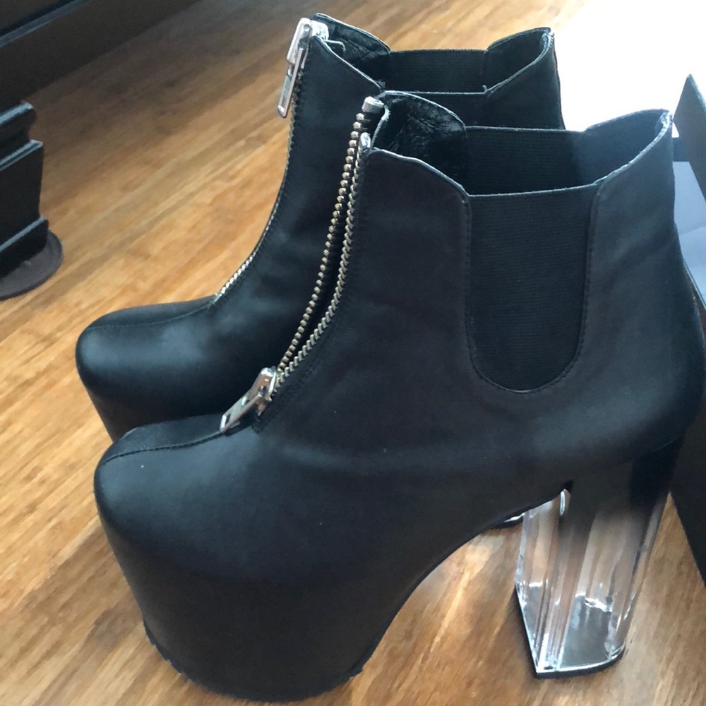 Unif Das Boot Size 8 - image 4